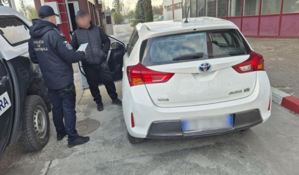 autoturism furat