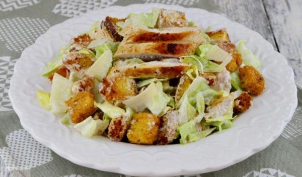salata-caesar