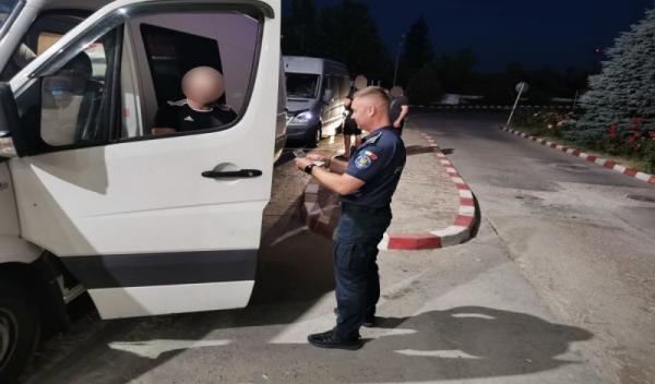 Permisul fals l-a costat doar 150 €, dar s-a ales cu dosar penal