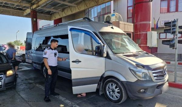 Carte de identitate falsă descoperită asupra unui cetăţean din Republica Moldova