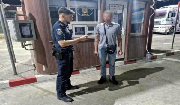 Permis fals descoperit la controlul de frontieră1