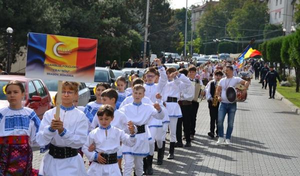 Parada Festivalul Mugurelul_004