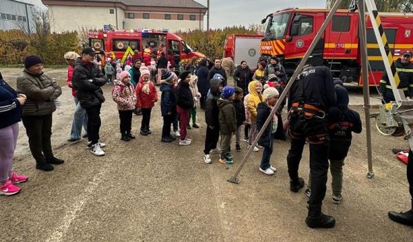 Scoala Altfel cu pompierii_020