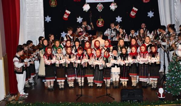 carnavalul Zapezii 2025_folclor_057