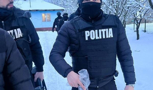 arma ridicata Cristinesti