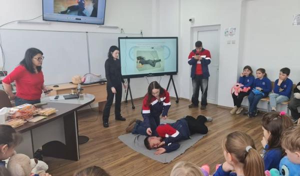 SOS Echipa de salavare la M Kogălniceanu_004