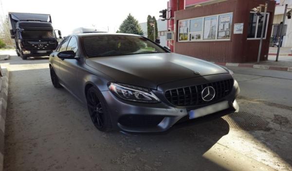 Autoturism de 100.000 de lei, căutat în vederea confiscării, oprit de polițiștii de frontieră din dr