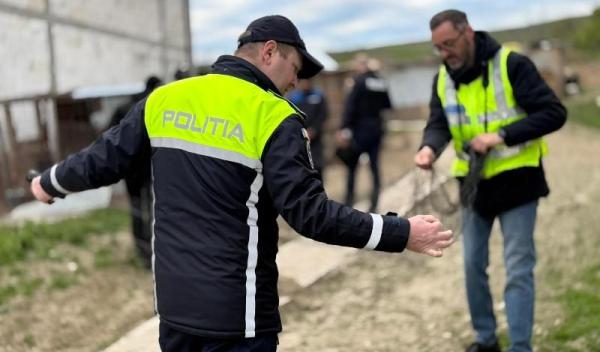 foto percheziție piscicol