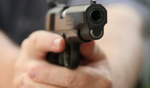 pistolar