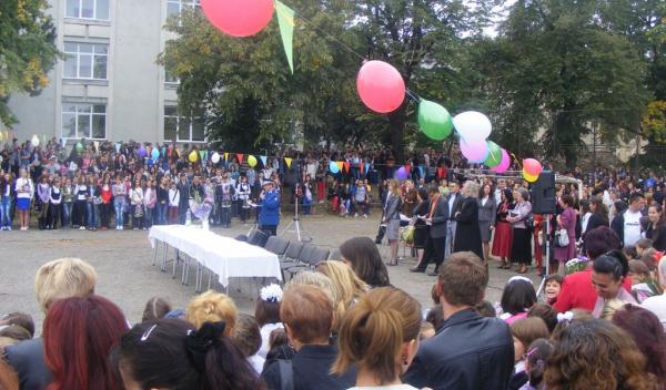 Jandarmii botosaneni alaturi de elevi