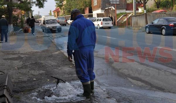 Avarie la conducata de apa pe strada Spiru Haret din Dorohoi_05