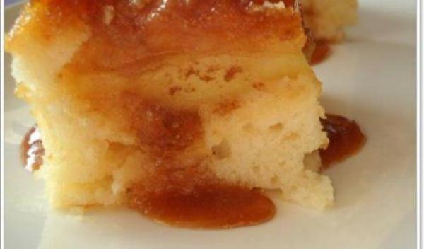 prajitura-cu-mere-si-caramel
