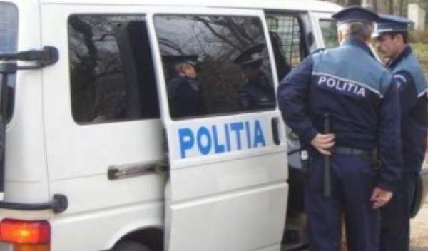 tanar cercetat pentru bataie
