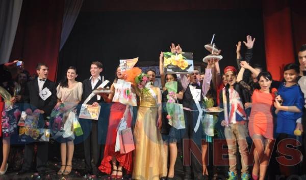 Balul Bobocilor 2012 - Liceul Tehnologic Alexandru Vlahuta Sendriceni_20