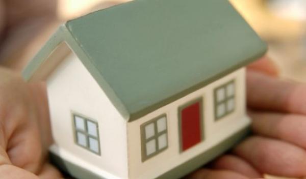 agentii imobiliare