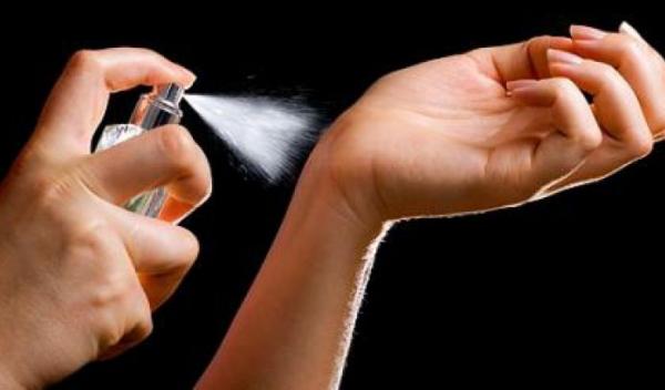 Aluminiul din deodorante