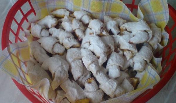 Cornulete fragede cu iaurt