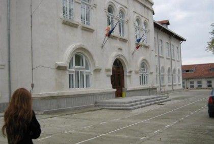 Liceul Tehnologic Alexandru Vlahuţă din Șendriceni va avea gaz în 2013