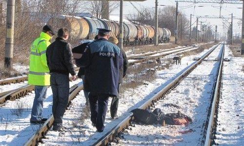 s-a aruncat în faţa trenului