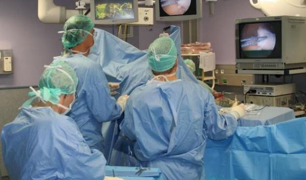 medici-operatie
