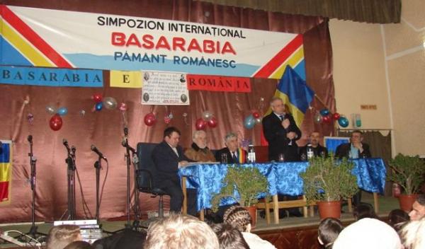 Oficialitati din trei tari reunite de sloganul - Basarabia e Romania