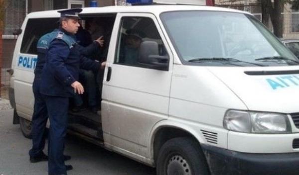 Dosar penal pentru furt de cutiile metalice montate pe stâlpii de iluminat public