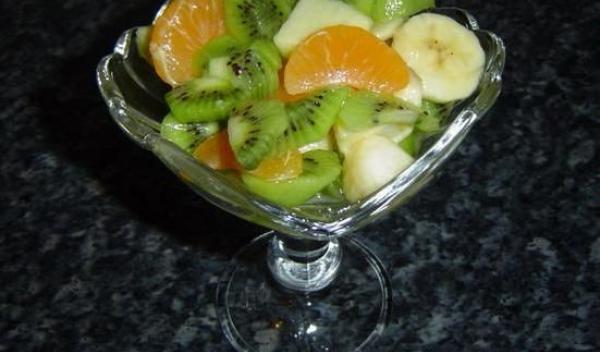 Salata de mere si kiwi