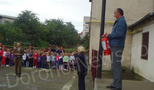 Simulare de incendiu la Sc.Gim. Mihail Kogalniceanu Dorohoi_03