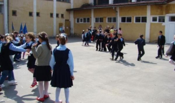 siguranta in scoli