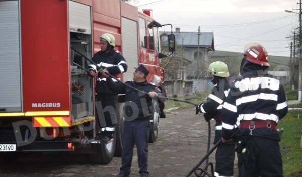 Incendiu pe strada Tudor Vladimirescu din Dorohoi_09