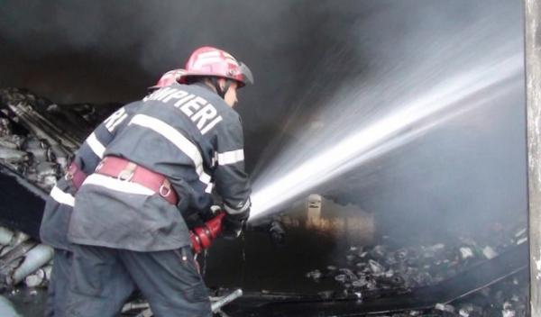 pompieri incendiu