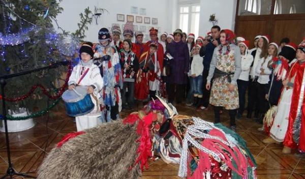Serbare de Craciuni la Liceul Alexandru Vlahuta Sendriceni_02