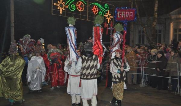 Parada Formatiilor de Datini si Obiceiuri 2013 Dorohoi_Banda Gara_02