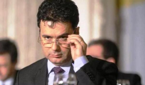 pricopie-ministru