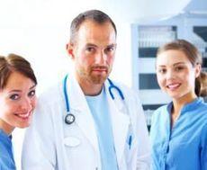 medicii şi asistenţii medicali