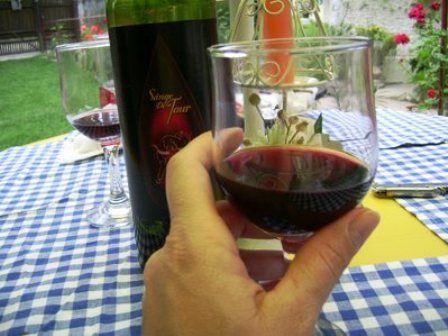 un_pahar_cu_vin