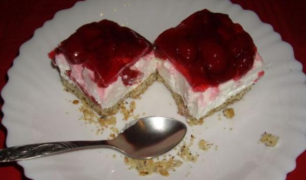 Prăjitură dulce acrișoară