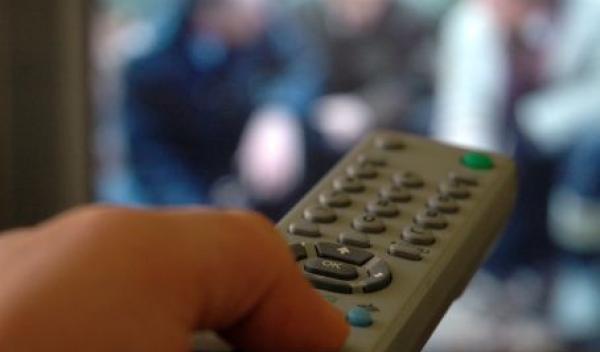 Privitul  la televizor