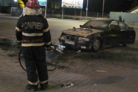 autoturism incendiat scurtcircuit