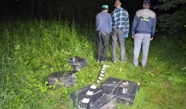 Focuri de armă la frontiera cu Ucraina pentru reţinerea unor contrabandişti_1