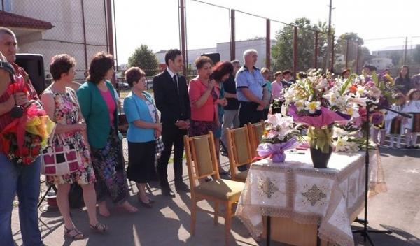 Sfarsit de an scolar Dorohoi Scoala A I Cuza016