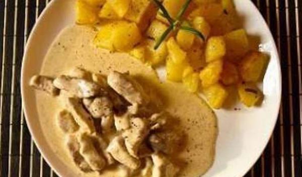 Pulpa de porc în sos alb
