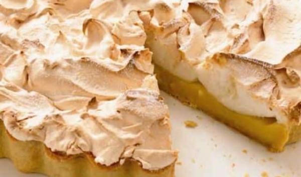 Tarta-cu-lamaie-si-bezea