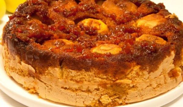 tort-cu-mere-umplute