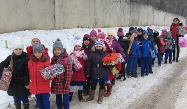 Dorohoi-Voluntariatul apropie oamenii 08