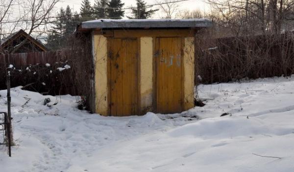 Dorohoi WC cimitir (2)