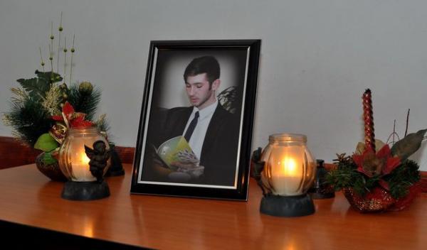 IN MEMORIAM 01