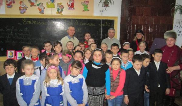 coala Gimnazială Dimitrie Pompeiu Broscăuţi