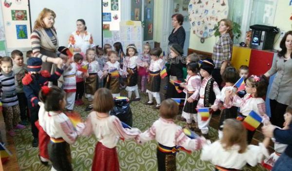 Ziua Unirii sarbatorita la Grădinita nr.6 Dorohoi _01