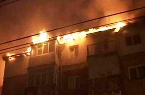 Incendiu bloc Flamanzi